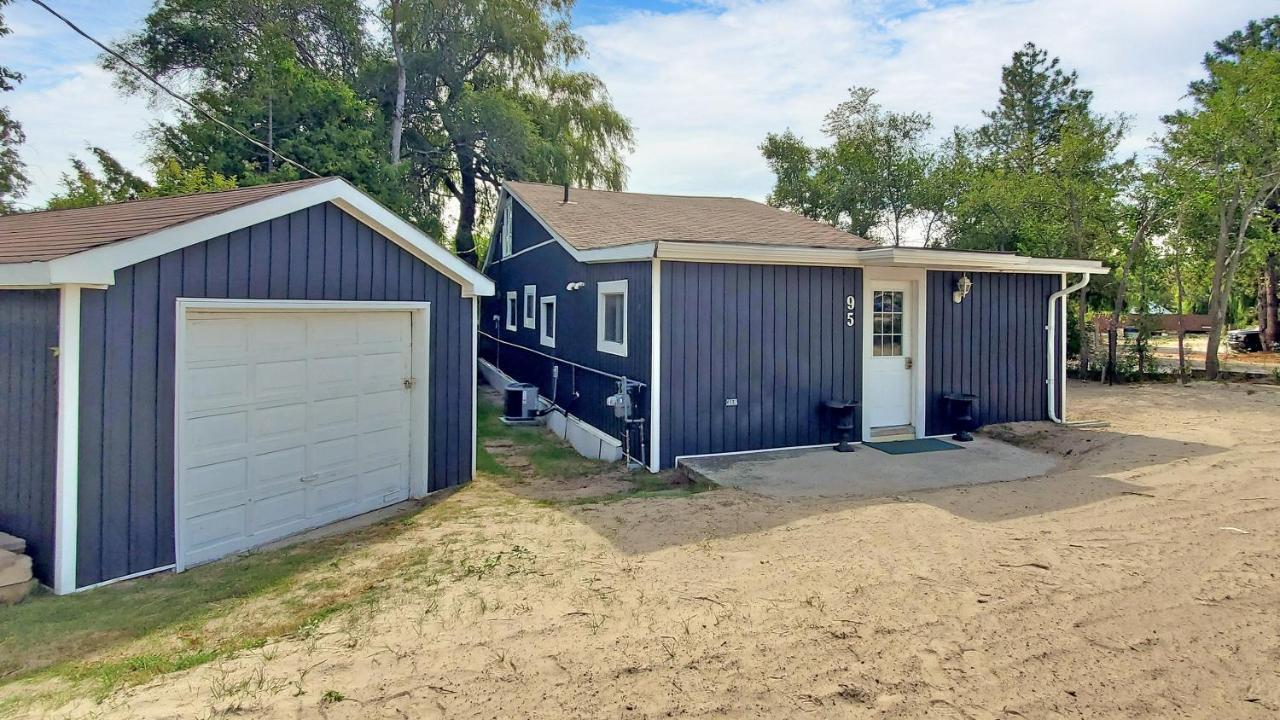 Main Beach River Retreat - Wasaga Beach 1 - Main Strip - 95 Mosley St מראה חיצוני תמונה
