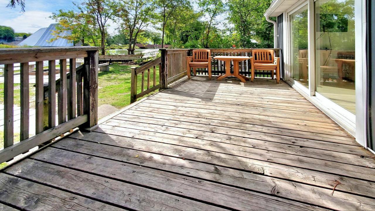 Main Beach River Retreat - Wasaga Beach 1 - Main Strip - 95 Mosley St מראה חיצוני תמונה