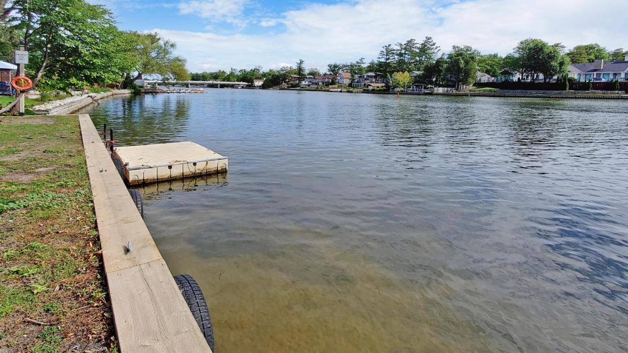 Main Beach River Retreat - Wasaga Beach 1 - Main Strip - 95 Mosley St מראה חיצוני תמונה
