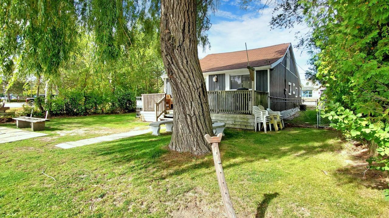 Main Beach River Retreat - Wasaga Beach 1 - Main Strip - 95 Mosley St מראה חיצוני תמונה